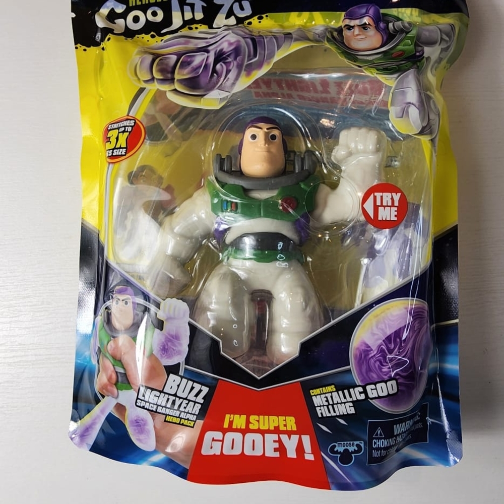 Buzz Lightyear Action Figure - Picture 3 of 3